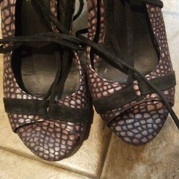 Platform leather sandal tie around ankle - Picture 6 of 6